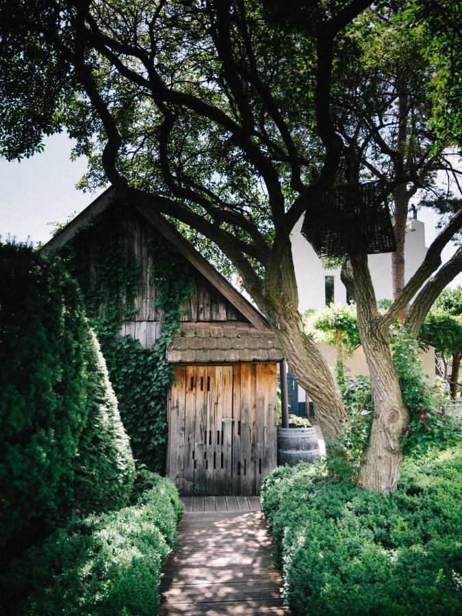 Relais&Châteaux Taubenkobel Schützen am Gebirge Exterior foto